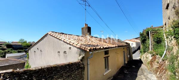 A vendre - Immeuble de rapport - 5 T2 - Centre de Vihiers - D5904