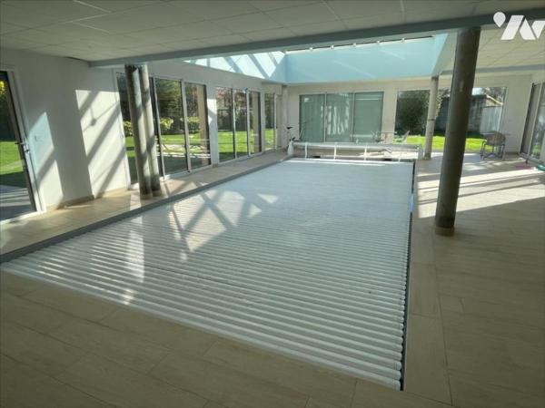 CAEN NORD BUS DE VILLE MAISON 10 PIECES TERRAIN 2328 m²                   M²