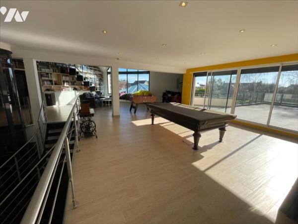 CAEN NORD BUS DE VILLE MAISON 10 PIECES TERRAIN 2328 m²                   M²