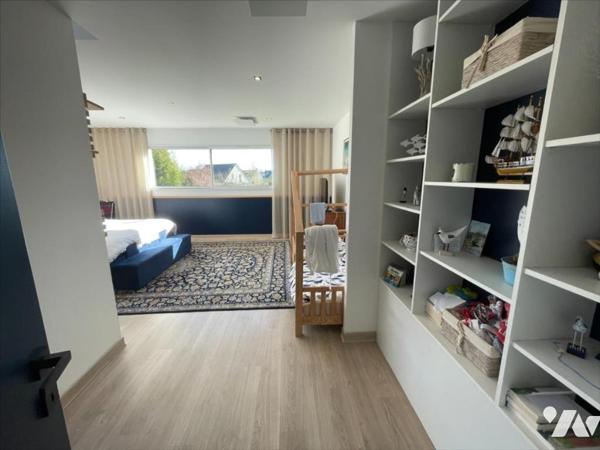 CAEN NORD BUS DE VILLE MAISON 10 PIECES TERRAIN 2328 m²                   M²