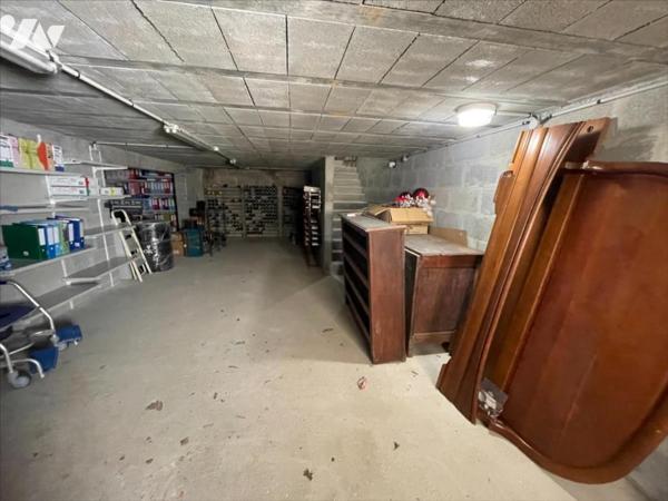 CAEN NORD BUS DE VILLE MAISON 10 PIECES TERRAIN 2328 m²                   M²