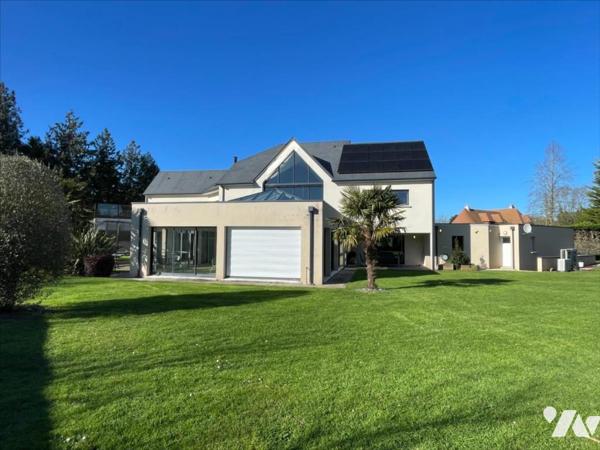 CAEN NORD BUS DE VILLE MAISON 10 PIECES TERRAIN 2328 m²                   M²