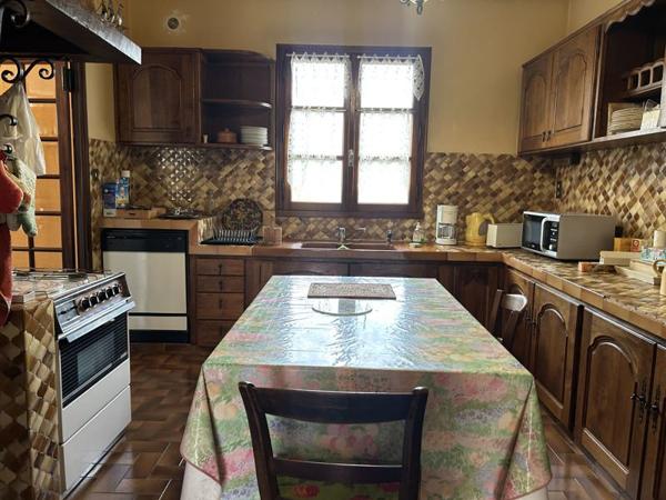 Maison à vendre |  Aubin |  8 pièces | 237 m²