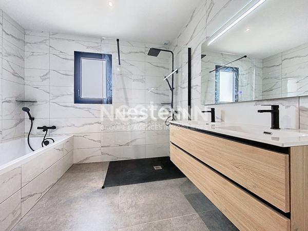 A vendre Maison Preignan 5 pièce(s) 128.22 m2, finition haut de gamme, de plain pied avec jardin clos et portail électrique