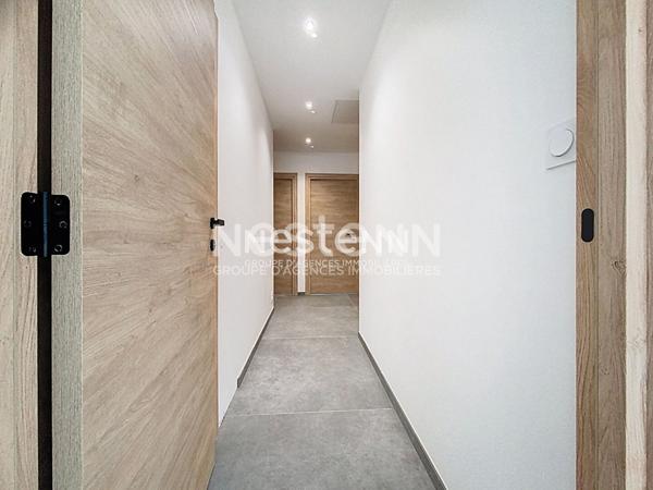 A vendre Maison Preignan 5 pièce(s) 128.22 m2, finition haut de gamme, de plain pied avec jardin clos et portail électrique