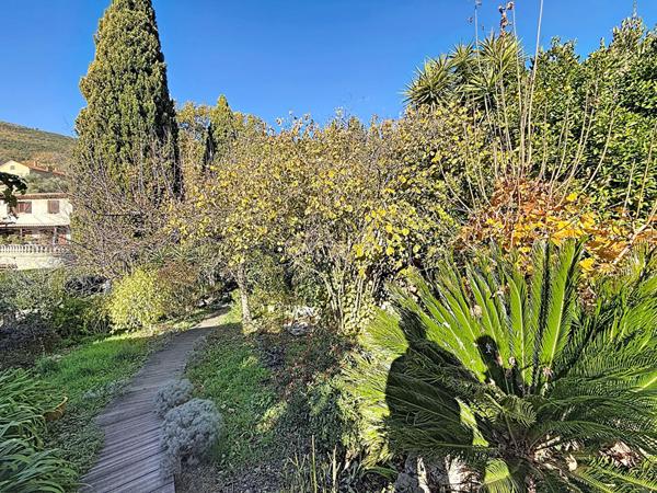 En Exclusivité- Rez-de-villa Magagnosc 4 pièce(s) 119 m2, 2 chambres + possible d'en faire une troisième, 580 m2 de jardin privatif, calme absolu, proche des commodités