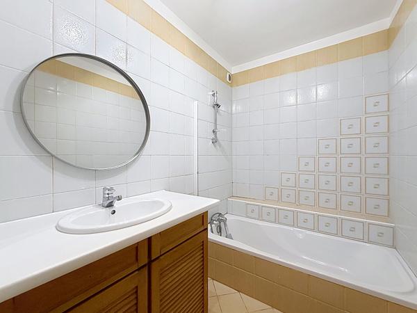 Villa 200 m² à vendre à Aubagne, 1470 m² terrain - Camp Major, Route d'Eoures