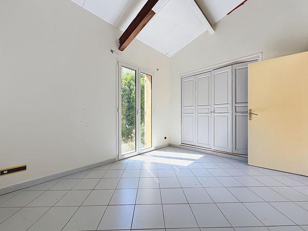 Villa 200 m² à vendre à Aubagne, 1470 m² terrain - Camp Major, Route d'Eoures