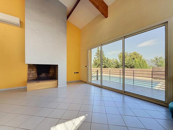 Villa 200 m² à vendre à Aubagne, 1470 m² terrain - Camp Major, Route d'Eoures