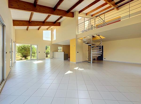 Villa 200 m² à vendre à Aubagne, 1470 m² terrain - Camp Major, Route d'Eoures