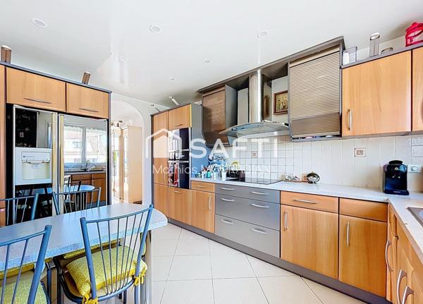 Maison familiale de 170 m² avec studio, jardin et beaux espaces à aménager – Champigny-sur-Marne