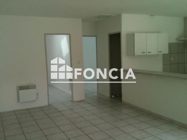 Location Appartement 3 pièces 58.76 m² - 9 AVENUE D'AUNIS Tonnay Charente 17430