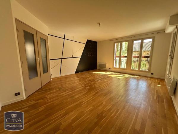 Appartement à louer 4 pièces 82.98m² Mâcon (71000)