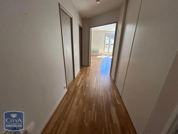 Appartement à louer 4 pièces 82.98m² Mâcon (71000)
