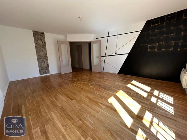 Appartement à louer 4 pièces 82.98m² Mâcon (71000)