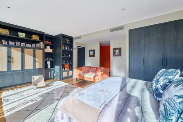 Villa contemporaine avec piscine au coeur d'un domaine privé