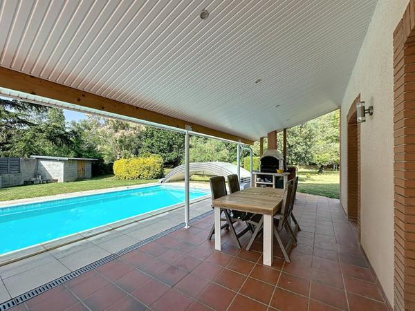 Maison T6 160m2 avec piscine et grand garage - Bruguières