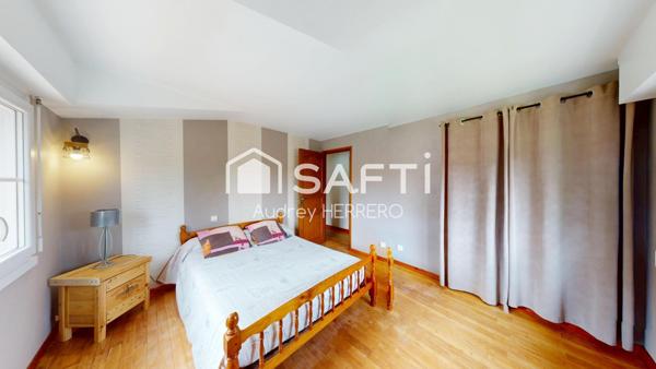 Maison T6 160m2 avec piscine et grand garage - Bruguières