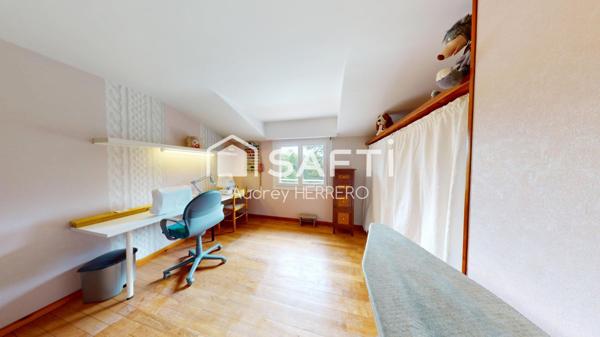 Maison T6 160m2 avec piscine et grand garage - Bruguières