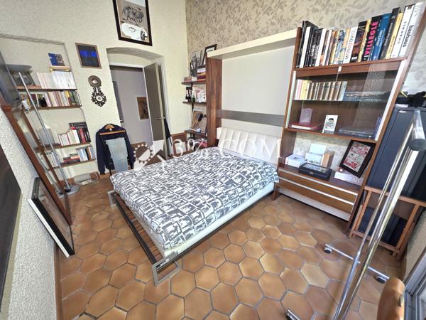 Villa
                                                                                                                                                                                                                                                                                                                        6 pièce(s)                                                                                                                                                                                                          4 chambre(s)                                                                                                                                                                                                          154  m²