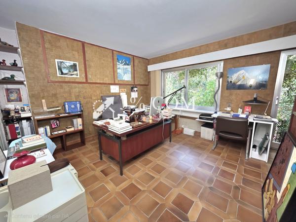 Villa
                                                                                                                                                                                                                                                                                                                        6 pièce(s)                                                                                                                                                                                                          4 chambre(s)                                                                                                                                                                                                          154  m²