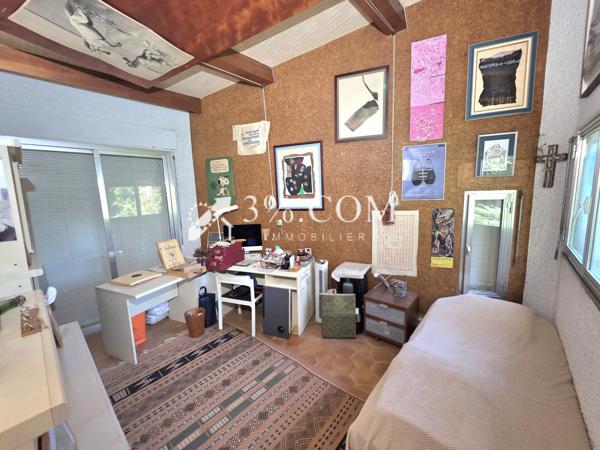 Villa
                                                                                                                                                                                                                                                                                                                        6 pièce(s)                                                                                                                                                                                                          4 chambre(s)                                                                                                                                                                                                          154  m²