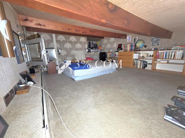 Villa
                                                                                                                                                                                                                                                                                                                        6 pièce(s)                                                                                                                                                                                                          4 chambre(s)                                                                                                                                                                                                          154  m²