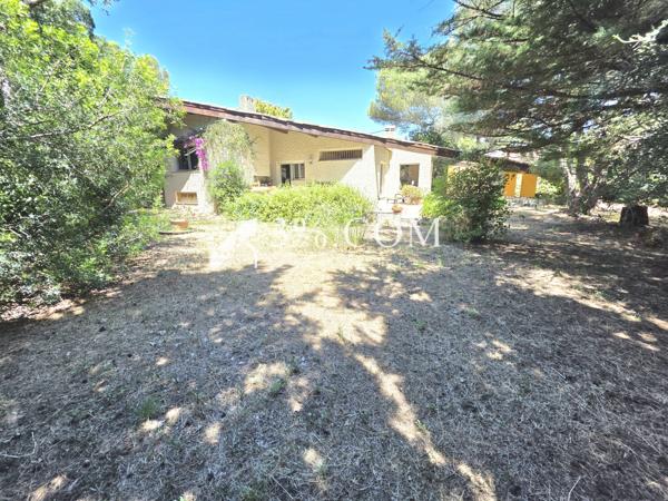Villa
                                                                                                                                                                                                                                                                                                                        6 pièce(s)                                                                                                                                                                                                          4 chambre(s)                                                                                                                                                                                                          154  m²
