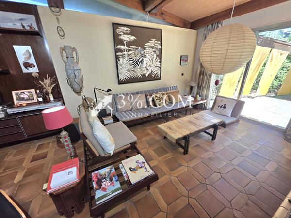 Villa
                                                                                                                                                                                                                                                                                                                        6 pièce(s)                                                                                                                                                                                                          4 chambre(s)                                                                                                                                                                                                          154  m²