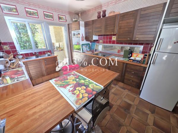 Villa
                                                                                                                                                                                                                                                                                                                        6 pièce(s)                                                                                                                                                                                                          4 chambre(s)                                                                                                                                                                                                          154  m²