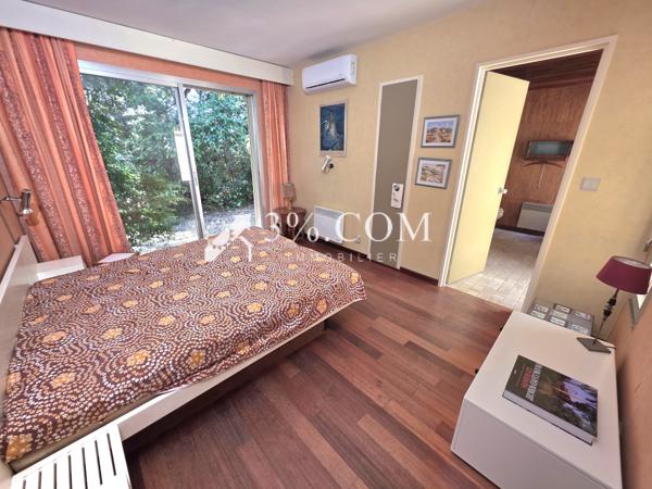 Villa
                                                                                                                                                                                                                                                                                                                        6 pièce(s)                                                                                                                                                                                                          4 chambre(s)                                                                                                                                                                                                          154  m²