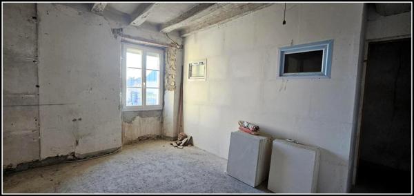 MAISON DE BOURG À RENOVER 97m²