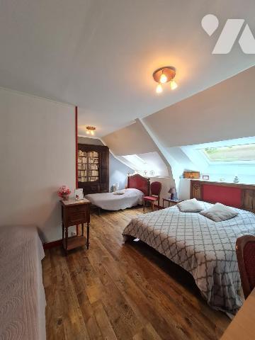 A VENDRE ROHAN - MAISON FAMILIALE 243m² avec hangar 