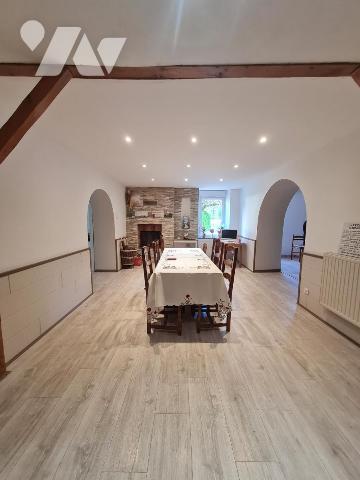 A VENDRE ROHAN - MAISON FAMILIALE 243m² avec hangar 