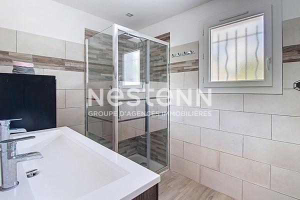 A VENDRE VIDAUBAN Maison de 111m2 de plain-pied avec piscine et dépendance
