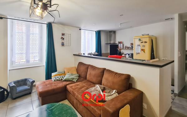 Immeuble à vendre    4 pièces •  Domérat