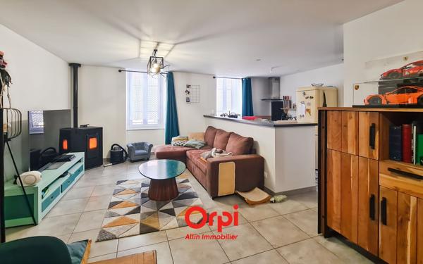 Immeuble à vendre    4 pièces •  Domérat