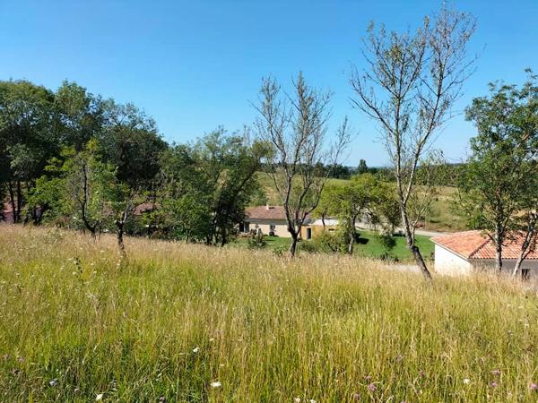 Terrain constructible Mauvezin(32120) 952m²