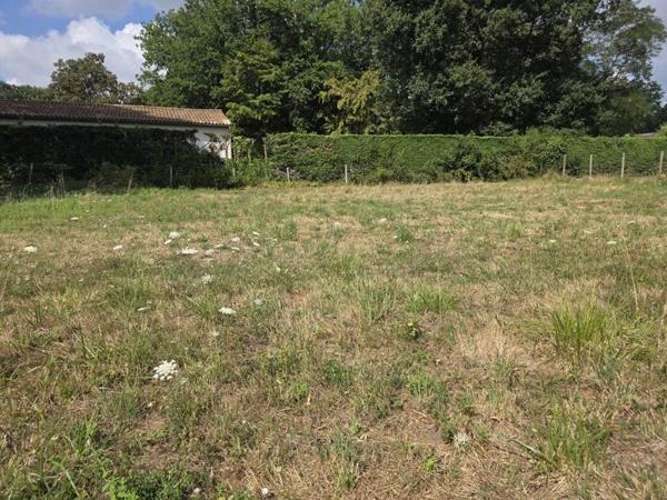 Terrain à vendre 50 500 € Jonzac 455 m² DPE