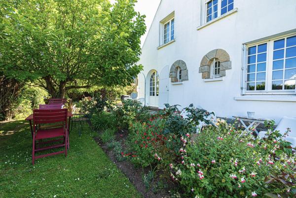 Maison à Trégastel, 22730 - 9 pièces 182m²