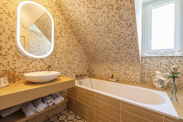 Maison à Trégastel, 22730 - 9 pièces 182m²