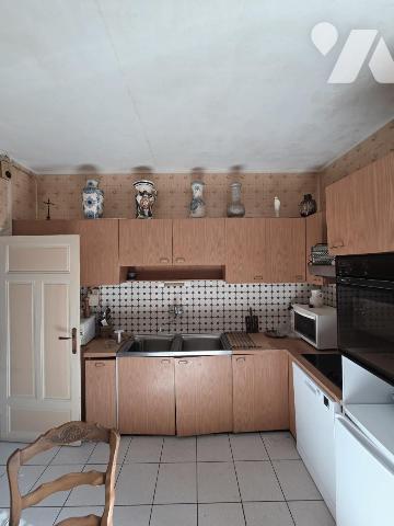 Maison à rénover 5 chambres avec garage et jardin VILLEDIEU LA BLOUERE