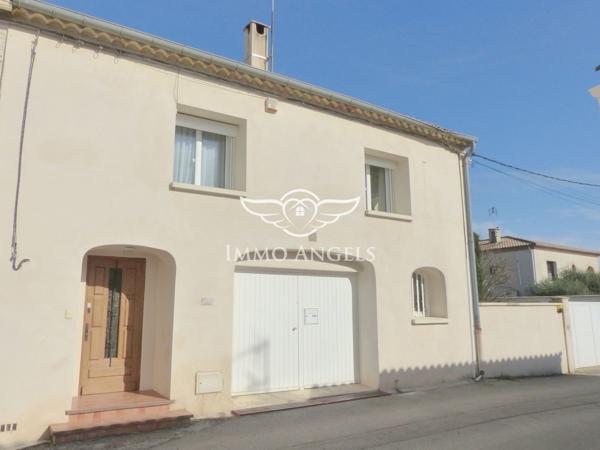 Maison T4/5 de 160m², grand garage, piscine et T2 indépendant sur 440m² de terrain.