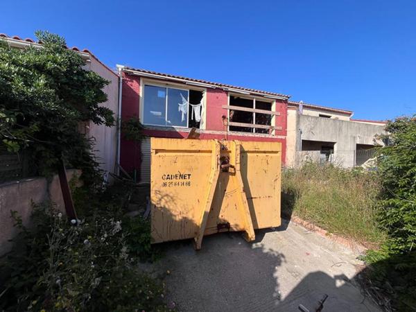 Maison avec vue sur le port de 300 m² avec permis accordé pour divers projets, gros travaux et gros potentiel