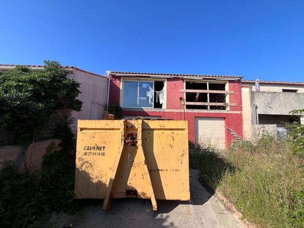 Maison avec vue sur le port de 300 m² avec permis accordé pour divers projets, gros travaux et gros potentiel