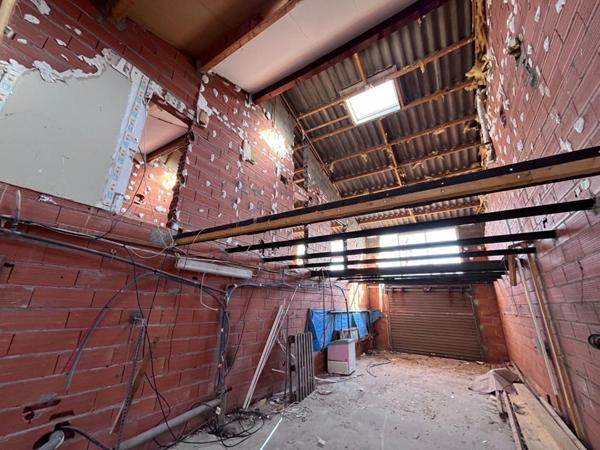 Maison avec vue sur le port de 300 m² avec permis accordé pour divers projets, gros travaux et gros potentiel