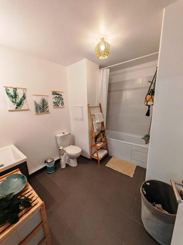 Nanterre Coeur Université - Location meublée F2 43.32 m2 avec parking