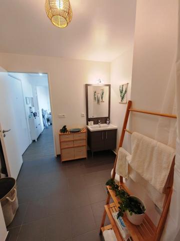 Nanterre Coeur Université - Location meublée F2 43.32 m2 avec parking