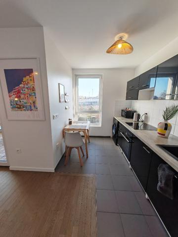 Nanterre Coeur Université - Location meublée F2 43.32 m2 avec parking