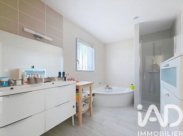 Maison à vendre 6 pièces 153 m² Bourgbarré